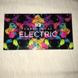 Urban Decay Electric presses pigment palette
